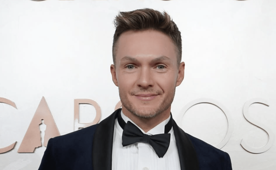 How Australian TV Host Dean McCarthy Became One of the Most Recognizable Faces on the Red&nbsp;Carpet